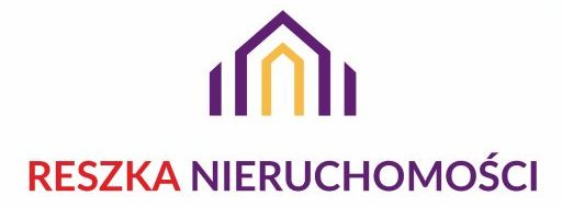 Logo firmy Reszka Nieruchomości na białym tle. Nad nazwą znajduje się sygnet przedstawiający trzy nałożone na siebie kontury dachów domów w kolorach fioletowym i złotym. Napis „RESZKA” jest czerwony, a „NIERUCHOMOŚCI” ciemnofioletowy.